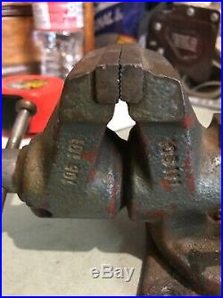 Vintage Wilton Vise 2 1/2 in jaws Bullet Shape Small Size Bench Vise Swivel Base