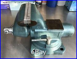 Wilton 1755 Tradesman 5 1/2 Jaws Vise With Pipe Jaws And Swivel Base