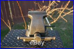 Wilton 744 Mechanic's Vise, 4'' Jaw, With Swivel Base & Pipe Grips 36 Lb Vice