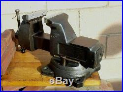 Wilton 744 Mechanics Bench Vise, Swivel Base, 4'' Jaw X 4.5'' Opening, 35 Lbs Vice