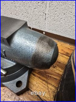 Wilton Bullet Vise SWIVEL BASE 4 Jaws NEW old Stock Made In USA With Box