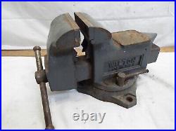 Wilton Mechanics Bench Vise 3-1/2 Pipe Jaw Full Swivel Base Pipe Clamp Tool