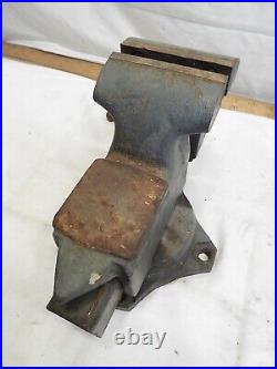 Wilton Mechanics Bench Vise 3-1/2 Pipe Jaw Full Swivel Base Pipe Clamp Tool