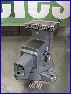 Wilton Reversible Bench Vise with Swivel Base 5-1/2 Jaw Width 28821