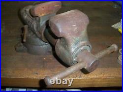 Wilton Swivel Bullet Bench Vise, 3 1/2 Jaws, 101160, Schiller Park ILL, Used