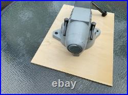 Wilton bullet vise 3 1/2 350 Schiller Park swivel base. New jaws