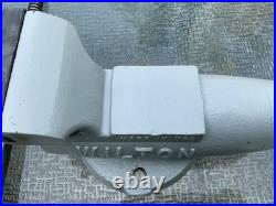 Wilton bullet vise 3 1/2 350 Schiller Park swivel base. New jaws