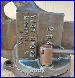 Yost Bench Vise 204 with Swivel Base, 4 Jaws, EXCELLENT! Free Shipping! Vintage